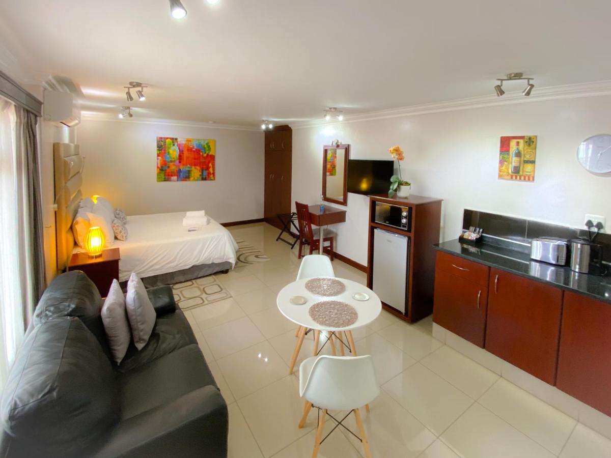 The Meritus Guest House Westville Экстерьер фото
