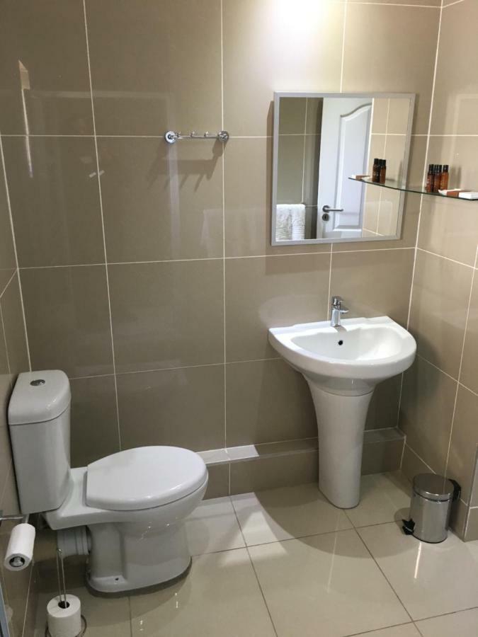 The Meritus Guest House Westville Экстерьер фото