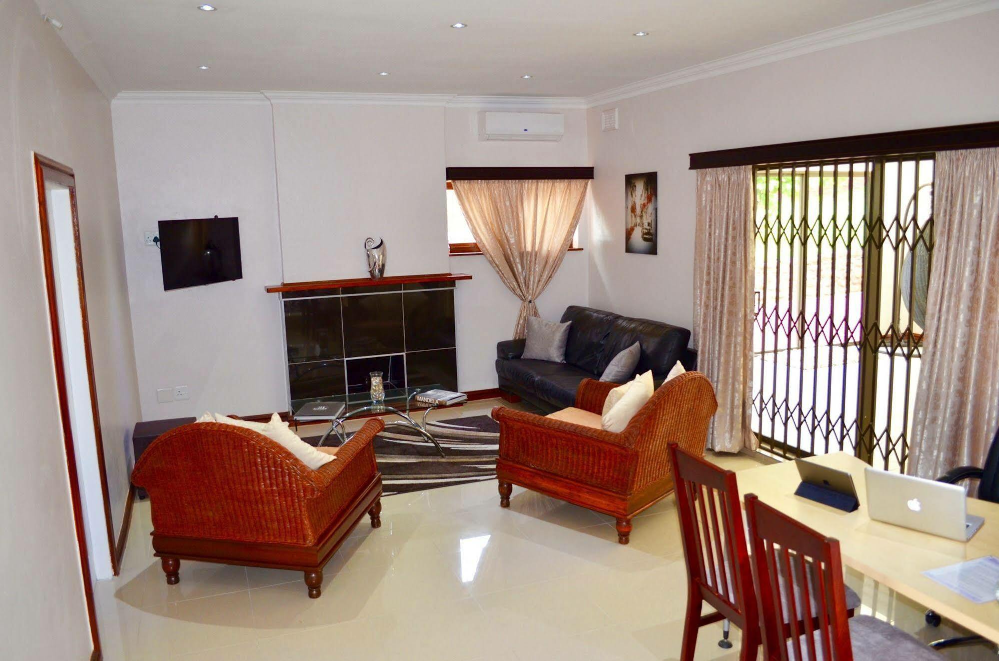 The Meritus Guest House Westville Экстерьер фото